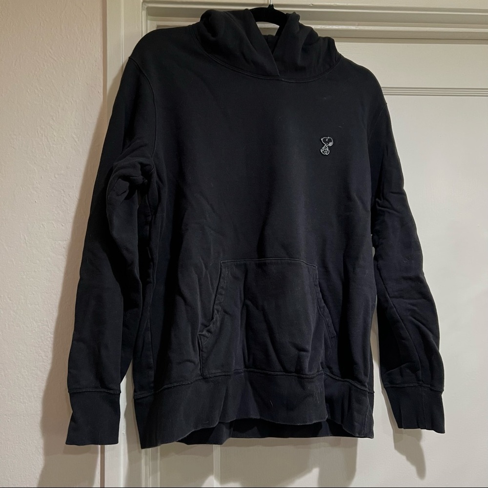 KAWS X PEANUTS black hoodie from Uniqlo size Large